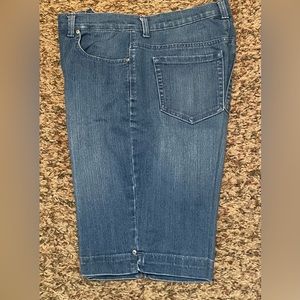 Gloria Vanderbilt Amanda Bermuda Jean Shorts